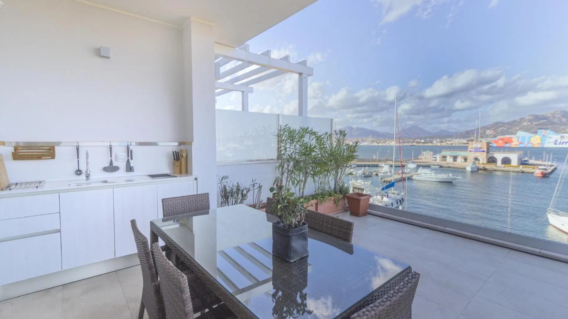Apartment With Terrace For 4 People Olbia Italy